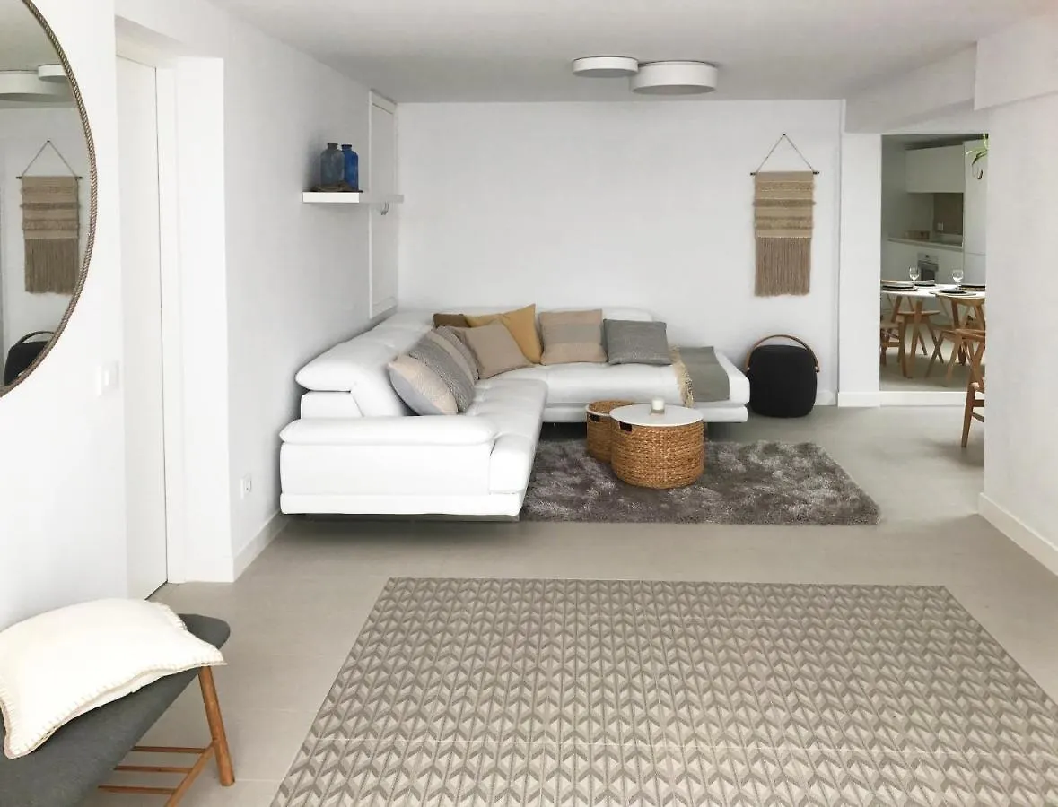 Cosy 2 Bedroom Apartment In La Caleta, Tenerife 0*, أذيخي