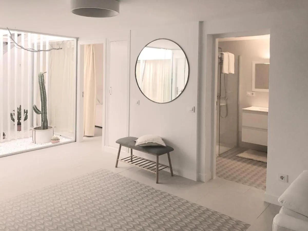 Cosy 2 Bedroom Apartment In La Caleta, Tenerife أذيخي