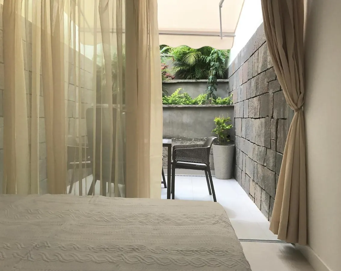 Cosy 2 Bedroom Apartment In La Caleta, Tenerife  أذيخي